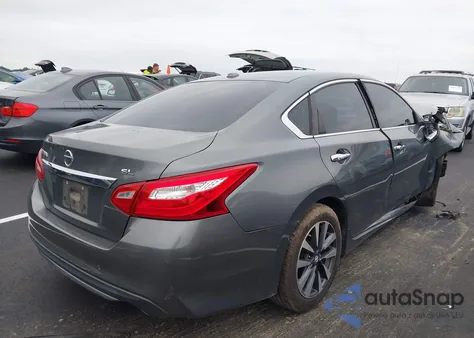 2017 Nissan Altima 2.5/S/Sv/Sl/Sr z USA, uszkodzony, nr VIN 1N4AL3AP8HC267198